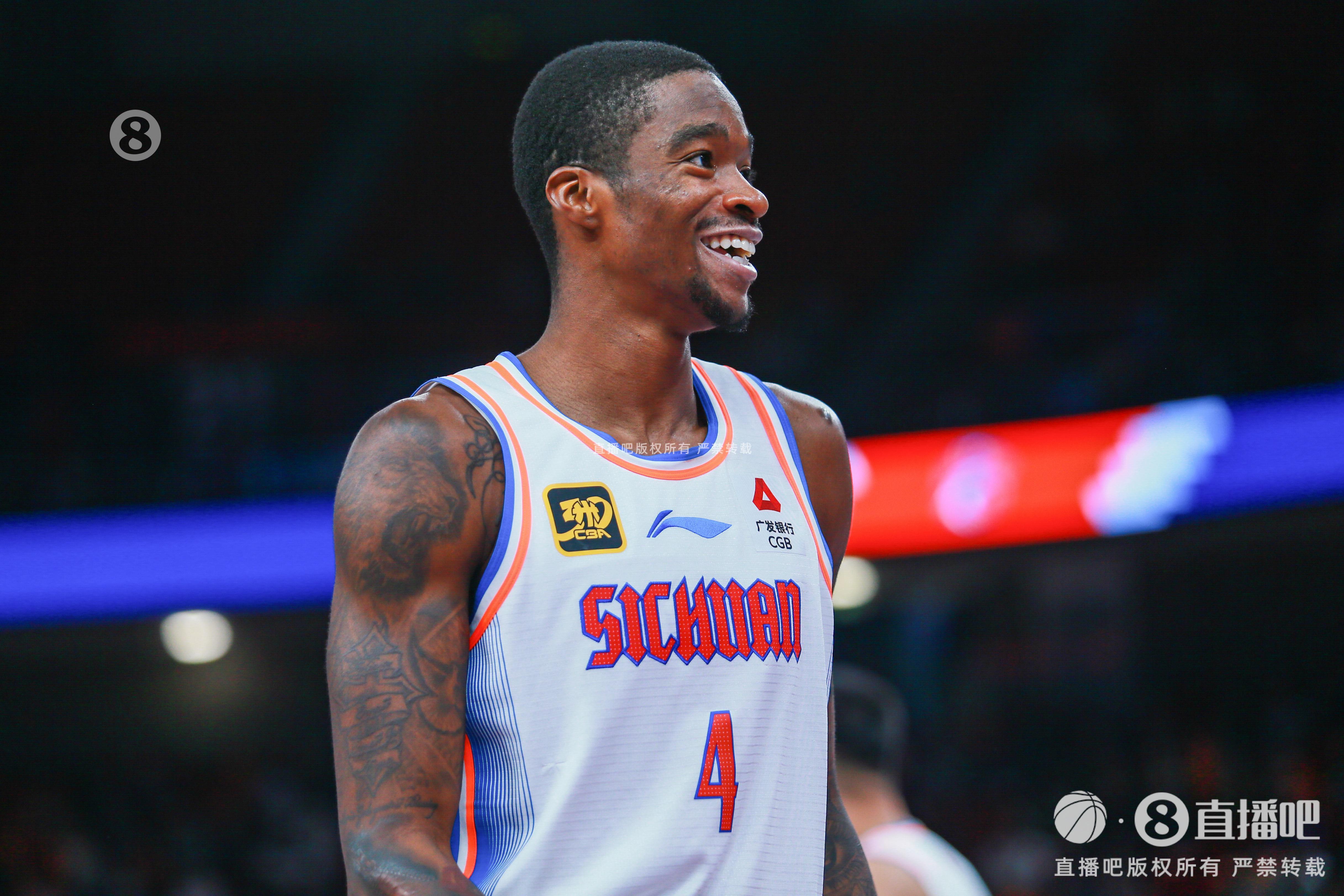 媒体人：有球队向四川询价萨姆纳签约权 一支北区球队有国企背景